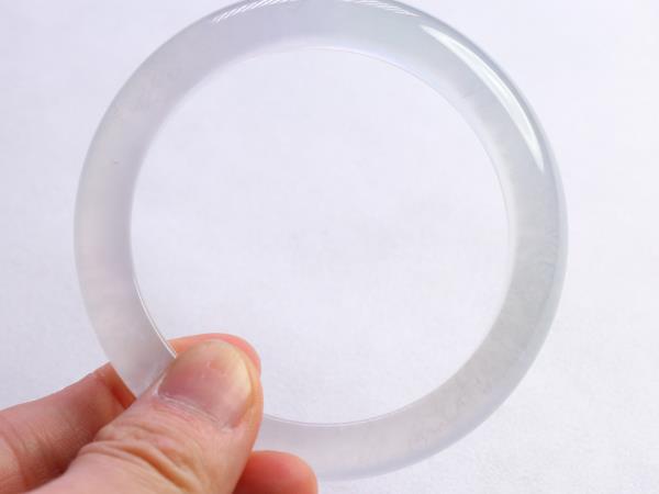 如何区分玻璃种翡翠和玻璃 怎么区水沫子和玻璃种翡翠