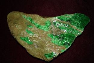 翡翠原石的种类及特点是什么？看完就明白！